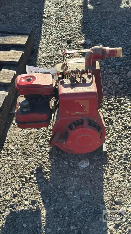 GAS POWERED PUMP- AS IS