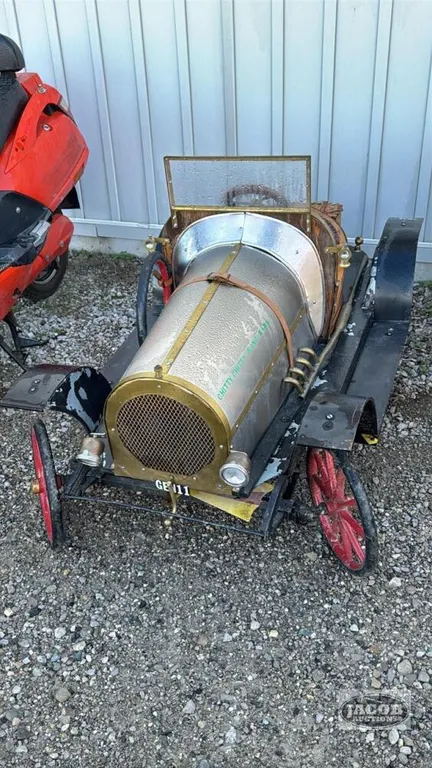 CHITTY-CHITTY-BANG-BANG CAR