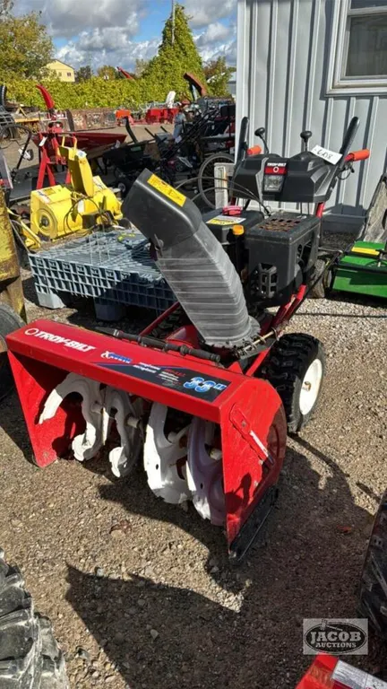 TROYBILT WALK BEHIND SNOWBLOWER