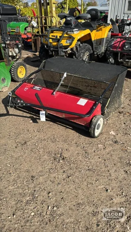 YARD COMMANDER 48IN PULL-TYPE LAWN SWEEPER