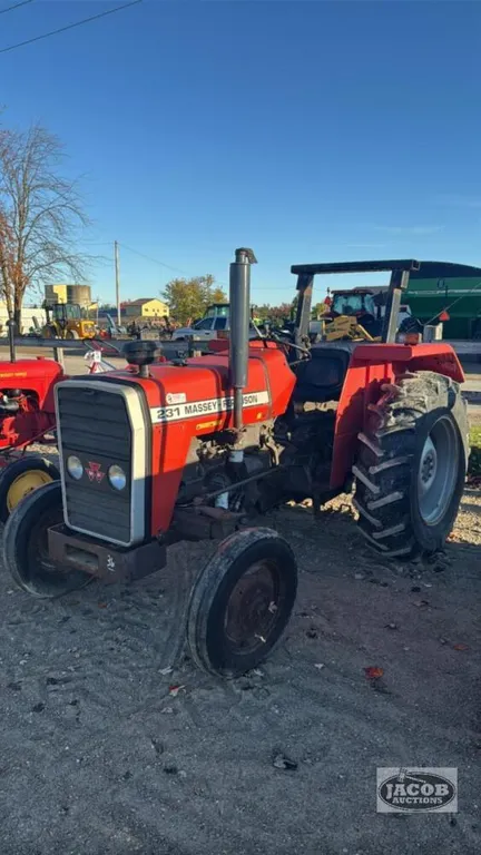 MASSEY FERGUSON 231 DIESEL TRACTOR