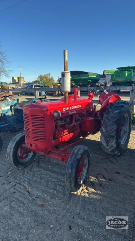 MCCORMICK SUPER W-4 GAS TRACTOR