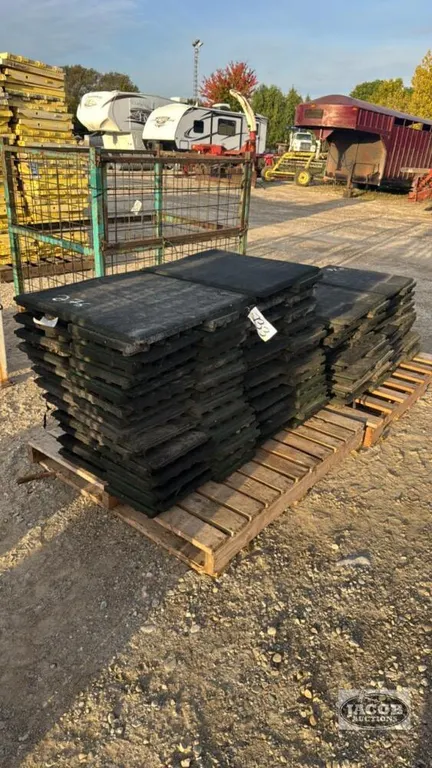 APPROX. 40 - 24IN X 24IN RUBBER MATS