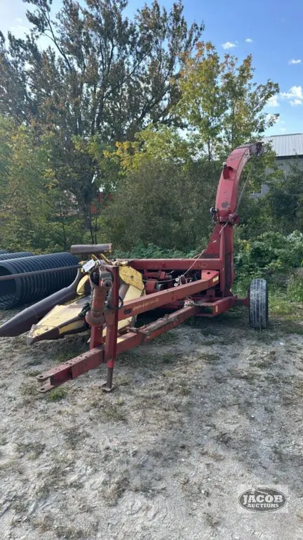 NEW HOLLAND 770 FORAGE HARVESTER