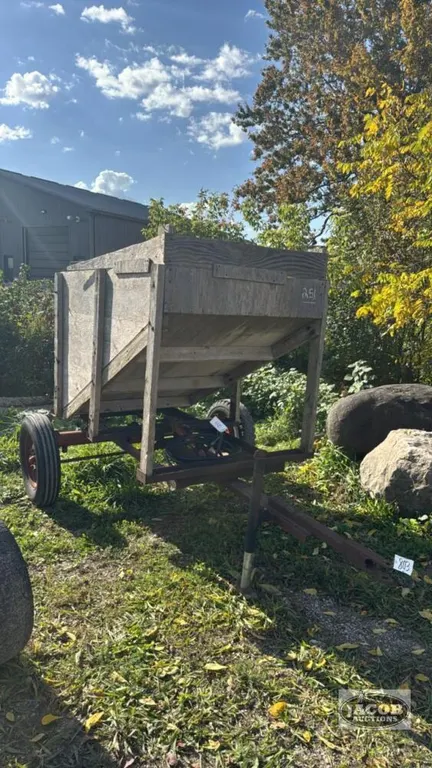HOMEBUILT 4FT X 6FT HYDRAULIC DUMP TRAILER