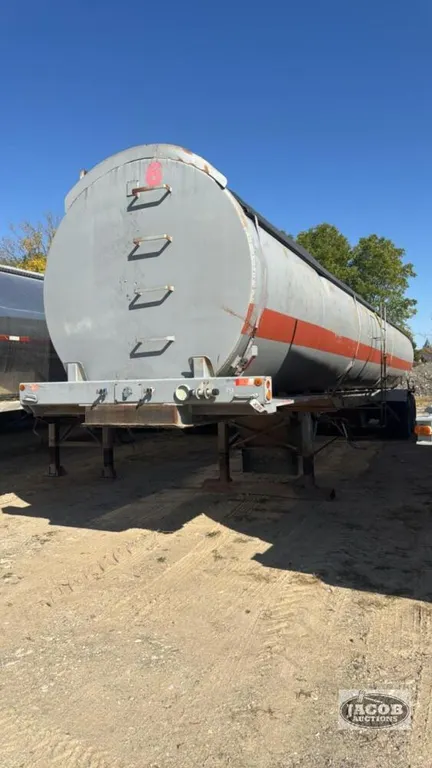 SHOPBUILT TANDEM HOPPER BOTTOM GRAIN TRAILER