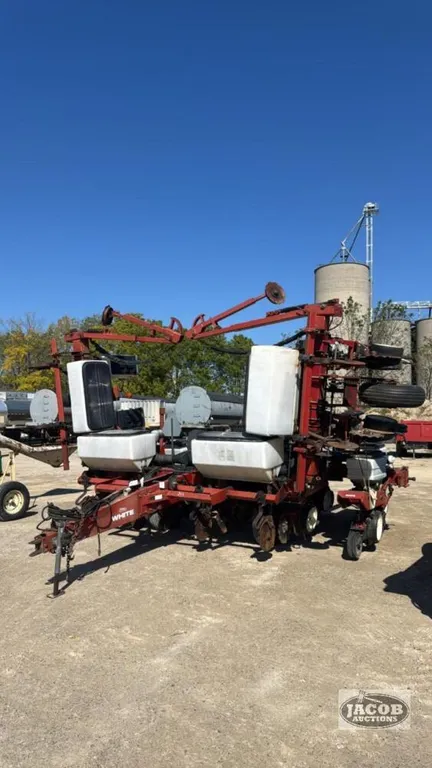 WHITE 6900 NO-TILL VACUUM 15 ROW AIR PLANTER