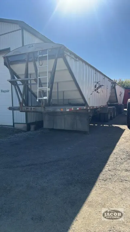 2009 LODE KING PRESTIGE B-TRAINS