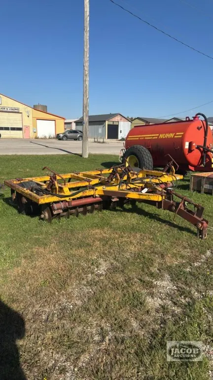 BINKLEY 2109 9-SHANK SOIL SAVER