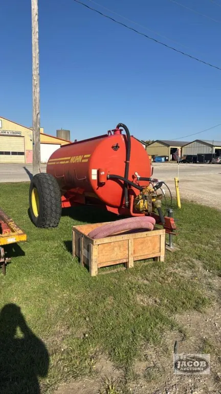NUHN 1500 GALLON VACUUM LIQUID MANURE SPREADER