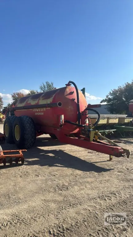 NUHN 4000 GALLON LIQUID MANURE VACUUM TANK