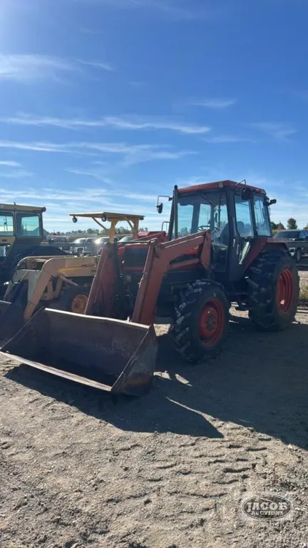 KUBOTA M7580 MFWD DIESEL TRACTOR