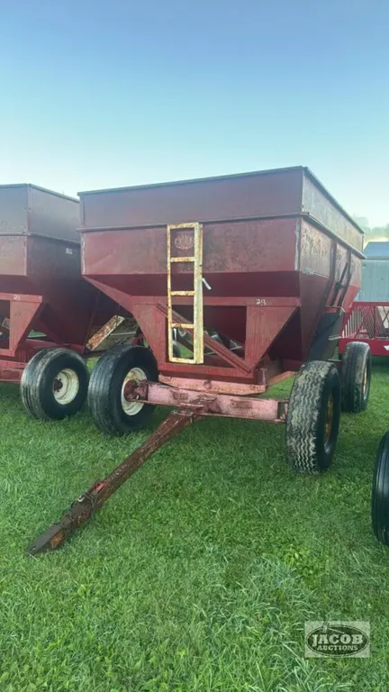 J&M 350 GRAVITY WAGON