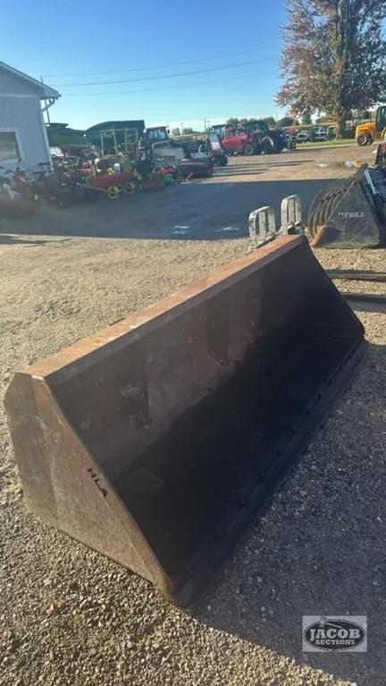 HLA 94IN HIGH VOLUME MATERIAL BUCKET