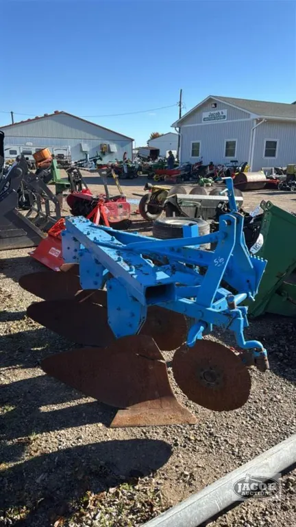 FORD 3 FURROW 3PTH 16IN PLOW