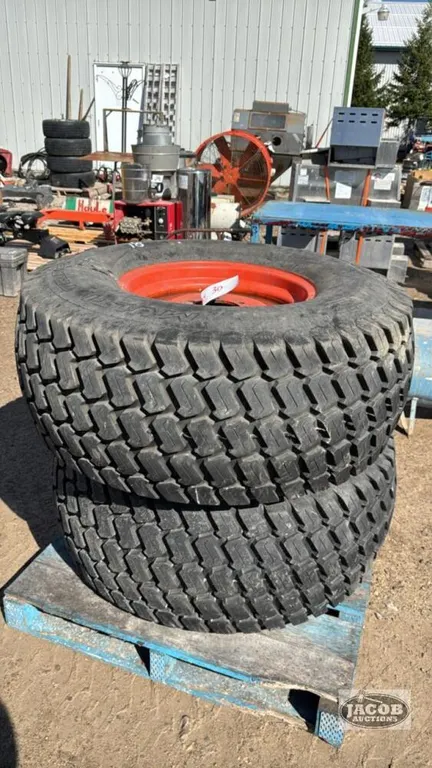 PAIR OF 18-20 TITAN MULTI-TRAC TIRES