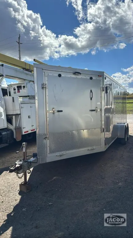 2013 LEGEND ALUMINUM TANDEM ENCLOSED TRAILER