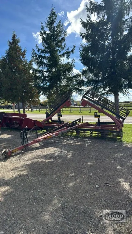 CASE IH 30FT CRUMBLER