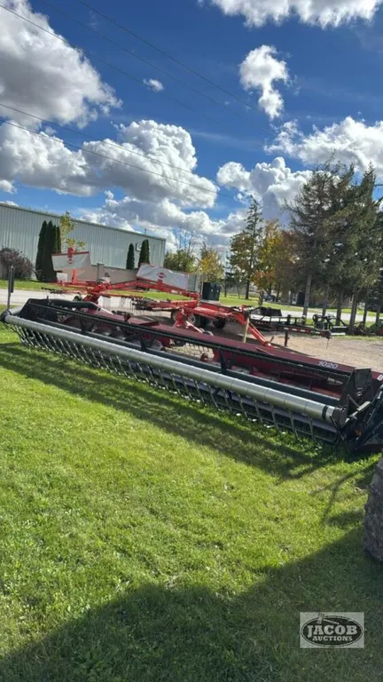 CASE IH 1020 30FT FLEX HEAD WITH CRARY AIR REEL