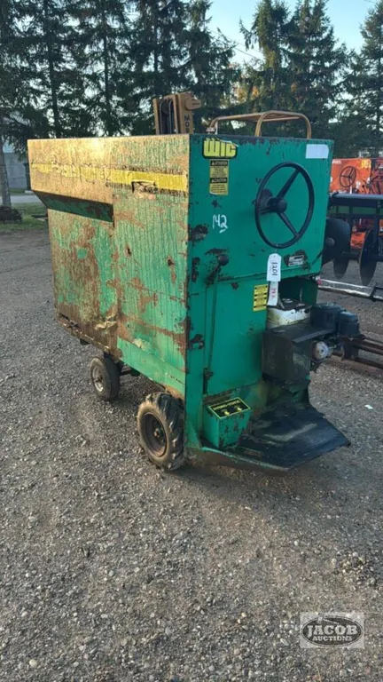 WIC 52 GAS FEED CART