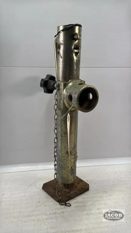 TRAILER JACK WITH SIDE MOUNT