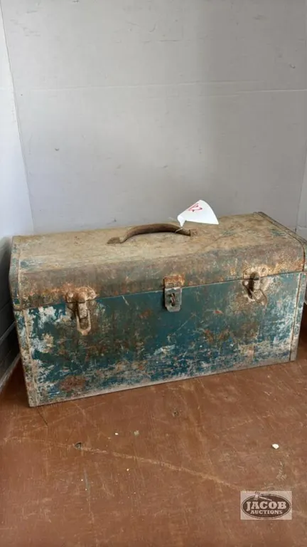 METAL TOOL BOX WITH CONTENTS