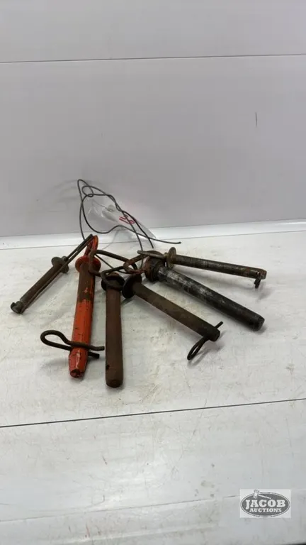 (6) DRAW PINS