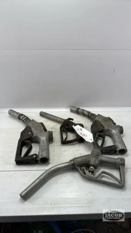 (4) FUEL NOZZELS