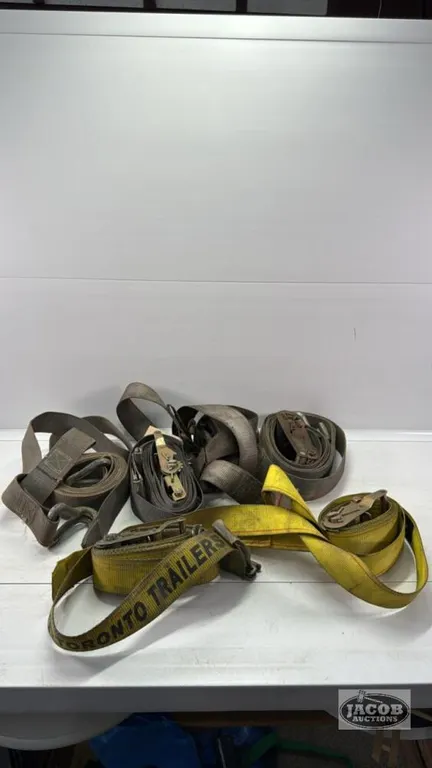BOX OF ASSORTED RATCHET STRAPS