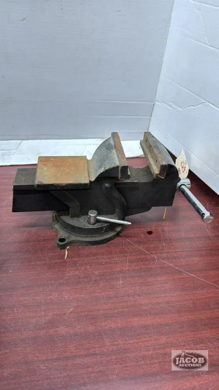 5IN SWIVAL BENCH VISE