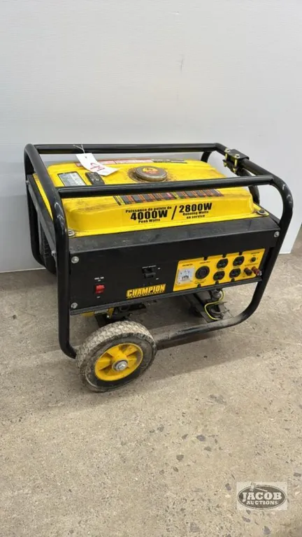 CHAMPION 2800W GENERATOR