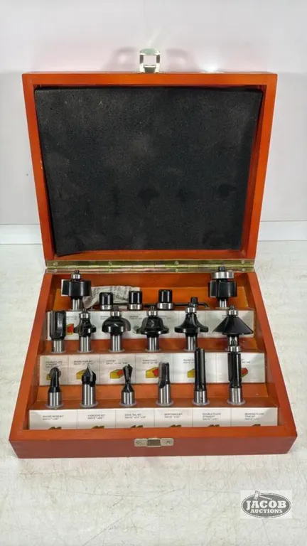 MASTERCRAFT ROUTER BIT SET WITH CASE