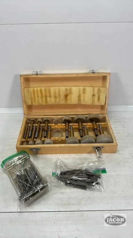 DRILL BIT LOT