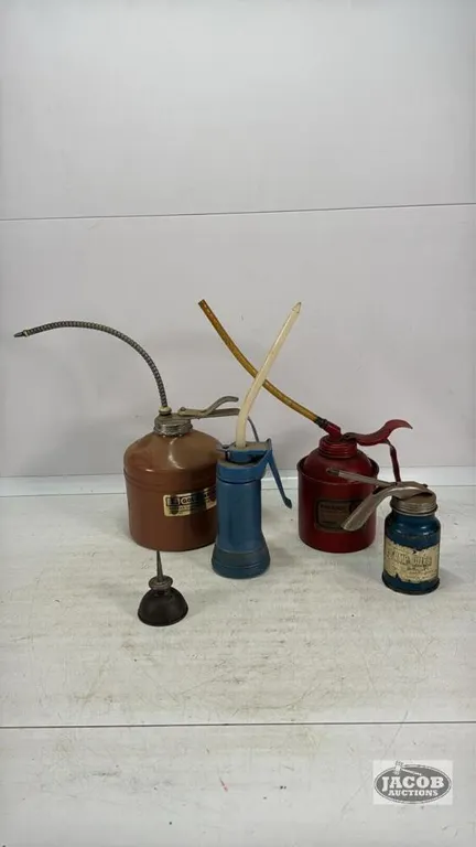 (5) SMALL OIL CANS