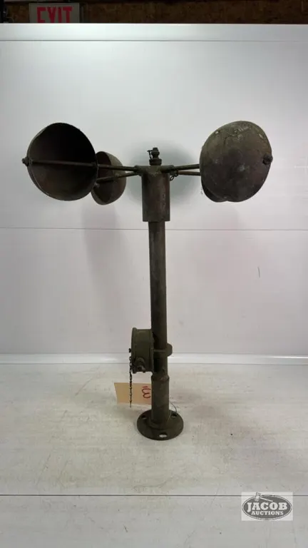 VINTAGE ANEMOMETER WIND SPEED GAGE