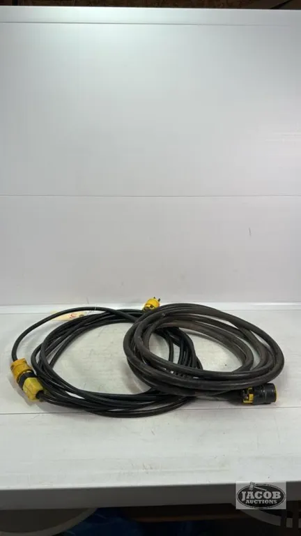 (2) EXTENSION CORDS
