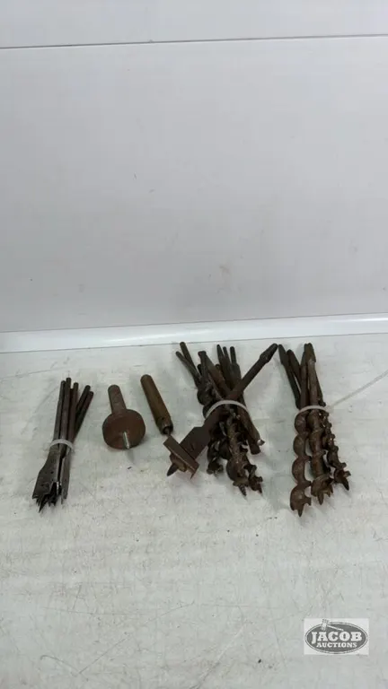 QUANTITY OF DRILL BITS