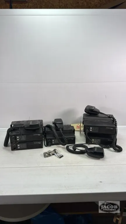 (5) MOTOROLA 2-WAY RADIO