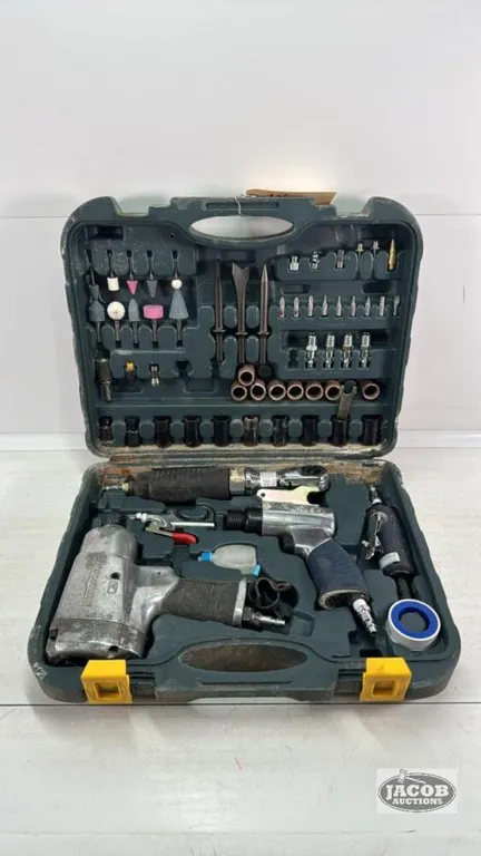 MASTERCRAFT AIR TOOL SET
