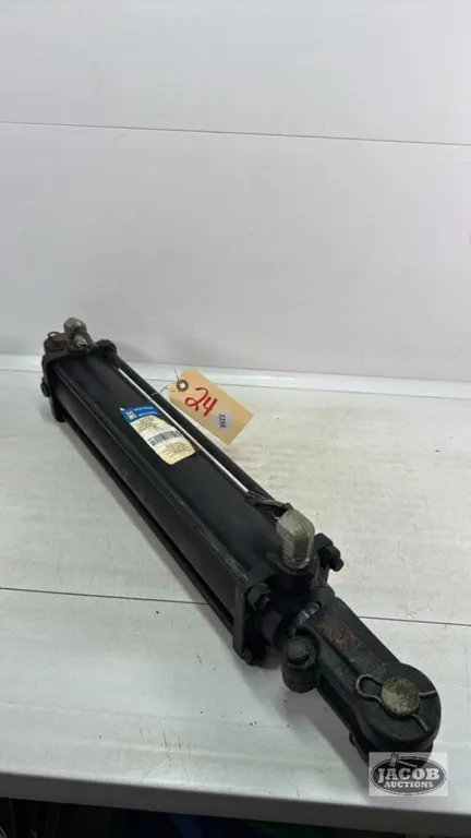 POWERFIST TIRE ROD HYDRAULIC CYLINDER