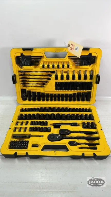 STANLEY 183 PIECE SOCKET SET