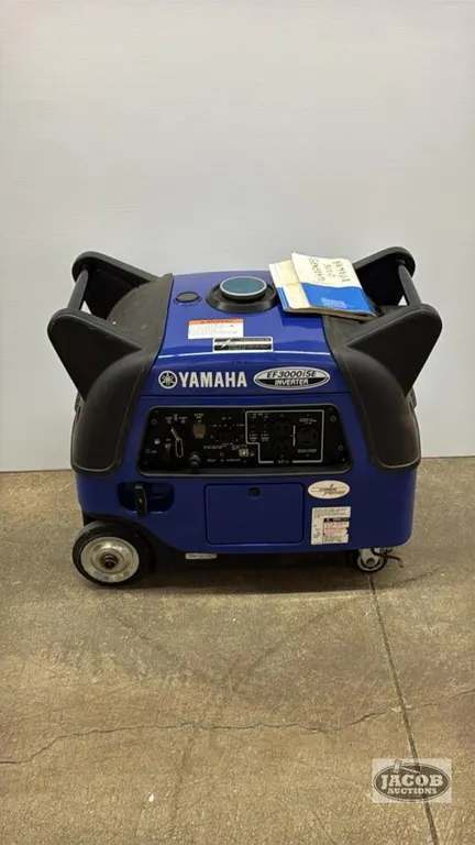YAMAHA EF 3000 ISE INVERTER