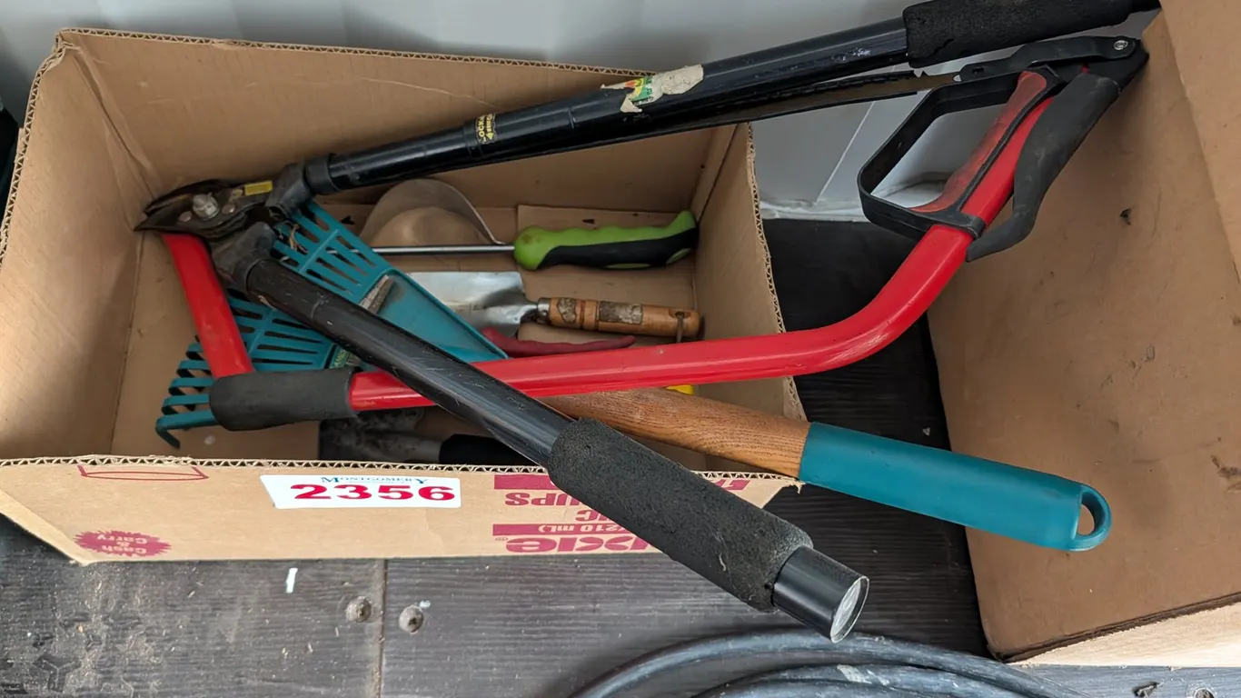 Garden Tools & Mouse Traps