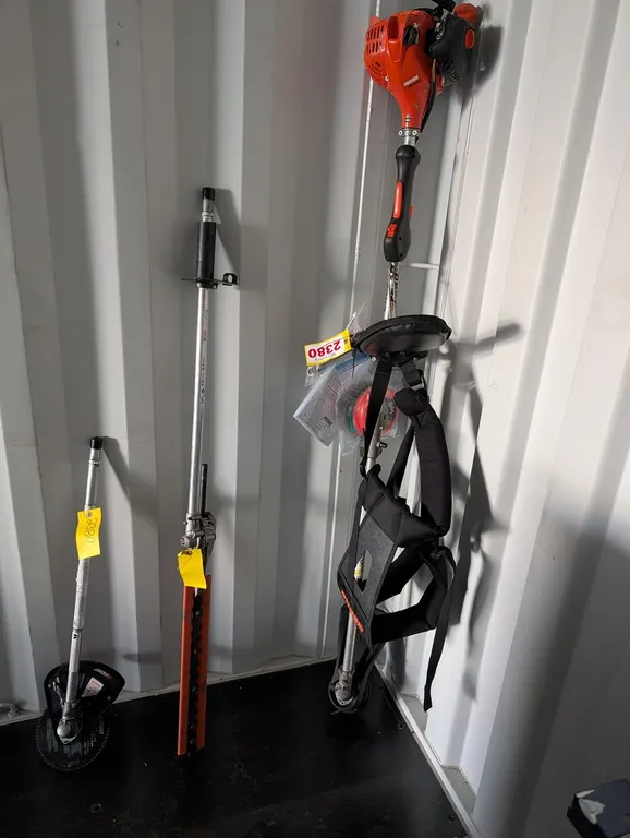 Echo SRM-225SB Trimmer w/ Attachments