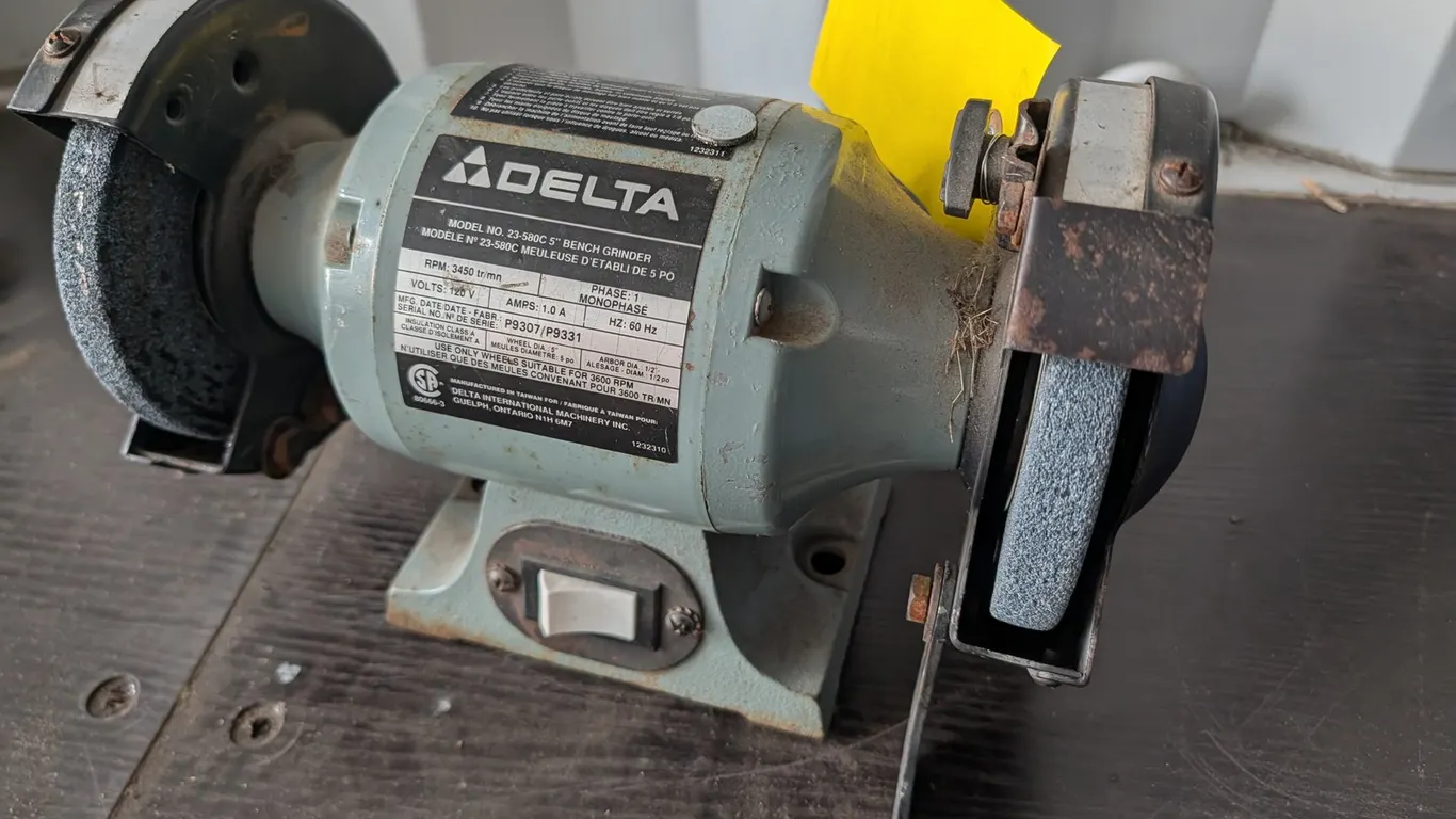 Delta 5 in Bench Grinder 23-580C