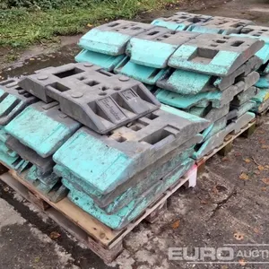 Pallet of Construction Fence Foot (3 of) 