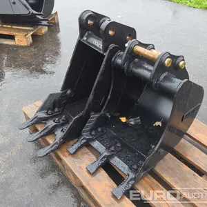 Unused JCB 11", 15" Digging Buckets, 35mm Pin (2 of) 