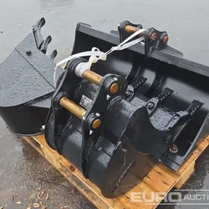 Unused JCB 11", 15" Digging, 39" Ditching Buckets, 35mm Pin (3 of) 
