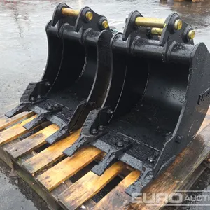 Unused JCB 15" Digging Buckets, 35mm Pin (2 of) 