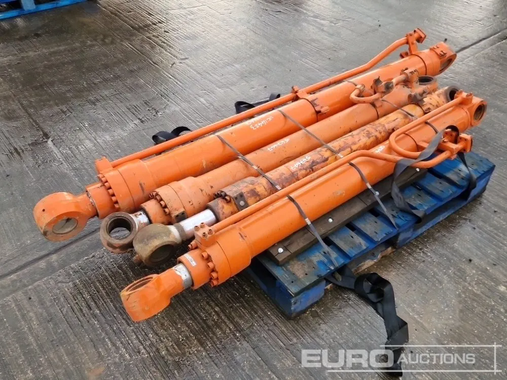 Hydraulic Ram (4 of)